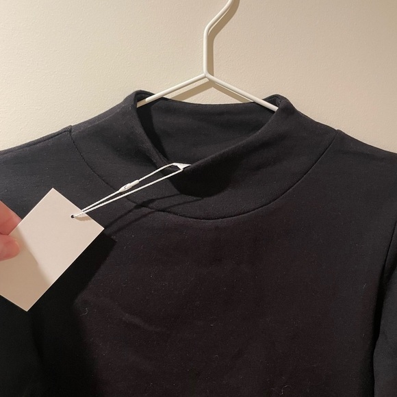 NWT PRIORY Plex Mockneck in Stretch Knit Black Size M/L - Picture 3 of 3